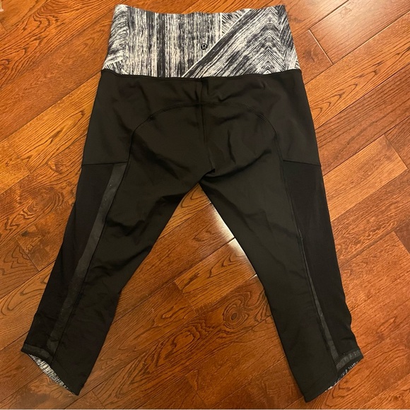 Lululemon Hot To Street Crop - Picture 6 of 9